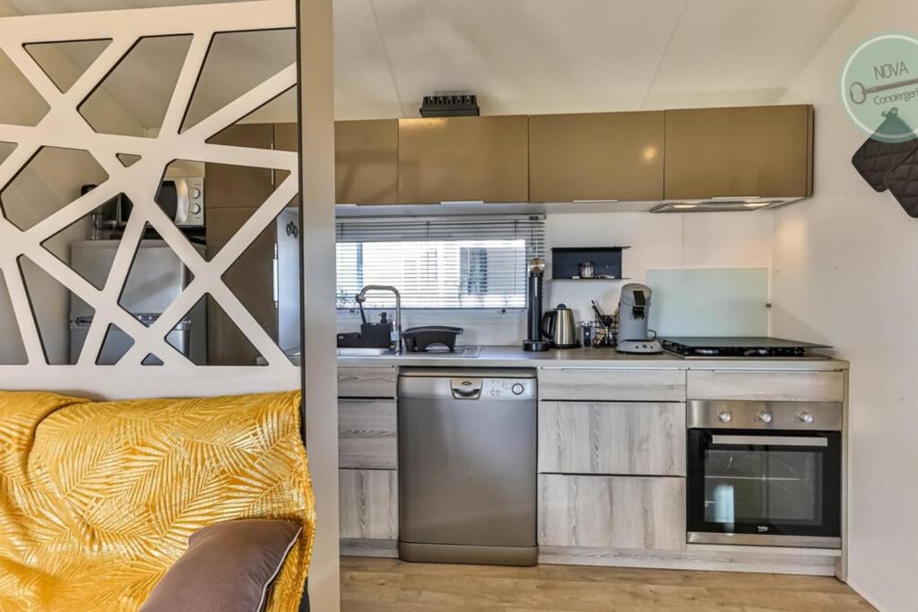 Mobil-home dans parc résidentiel - 4