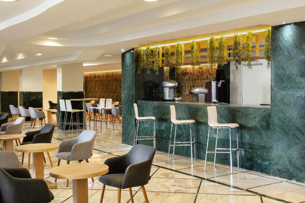 AluaSun Costa Park — Restauracje i bary in Torremolinos, Andaluzja