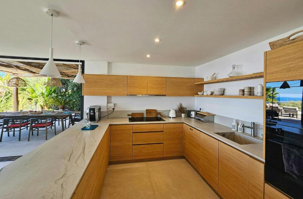 Contemporary Villa With Sea View - 5
