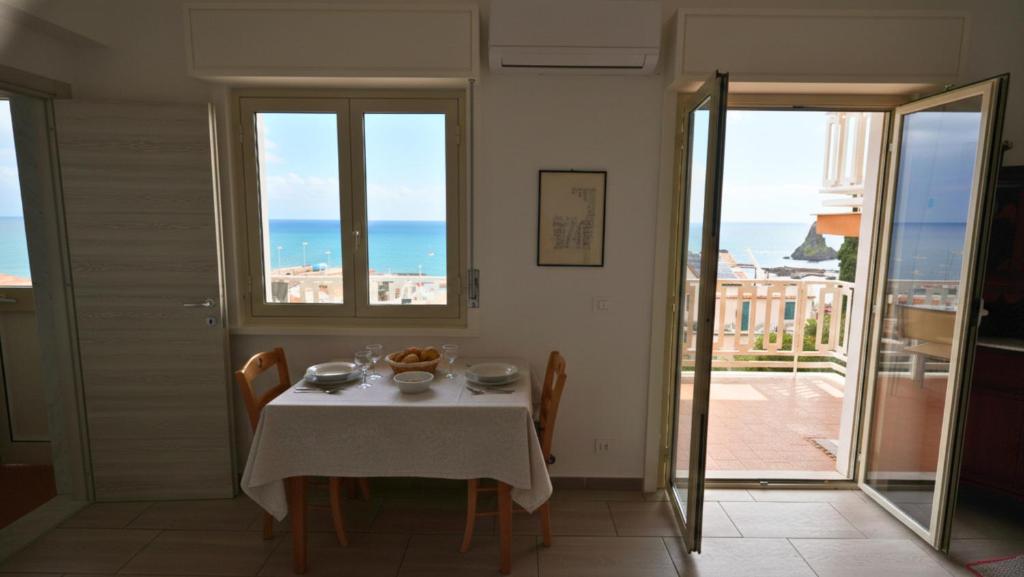 Faraglioni Sea Terrace - 3