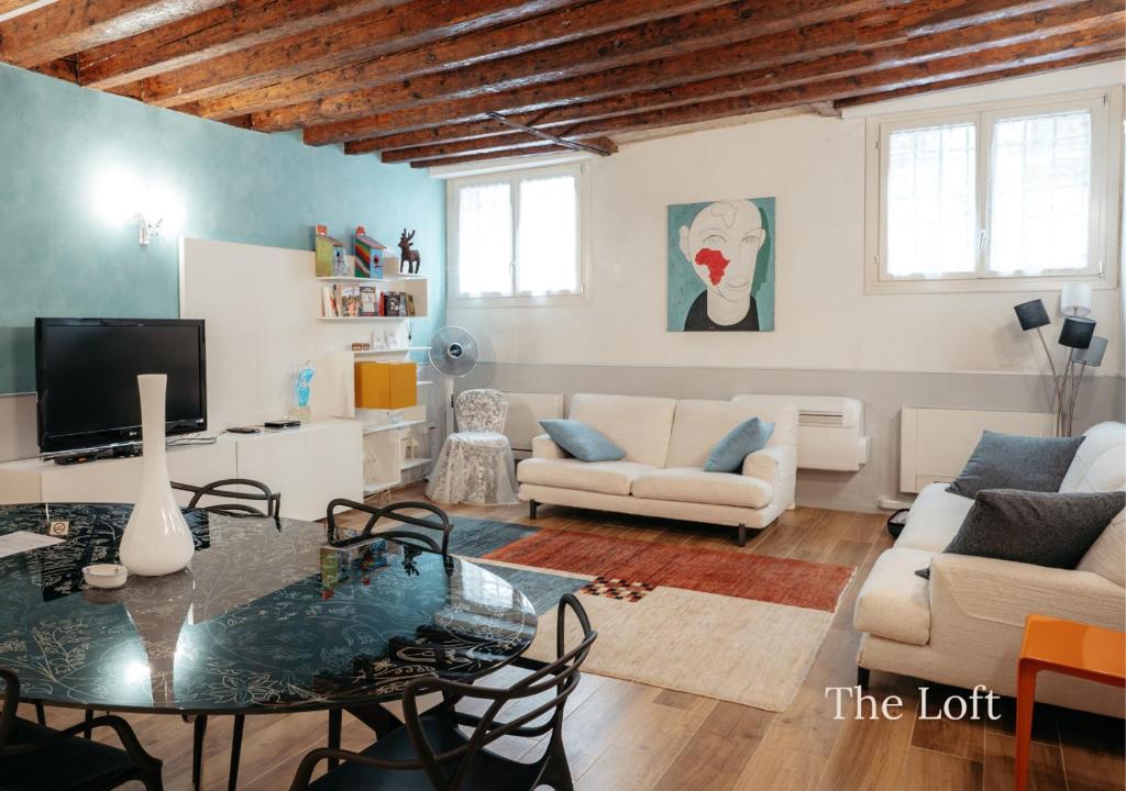 The Lovers' Loft - 1
