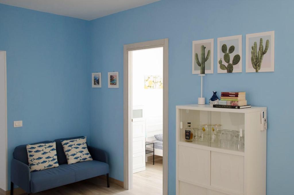 Home with Sea View Terrace Santa Maria del Focallo Beach - 2