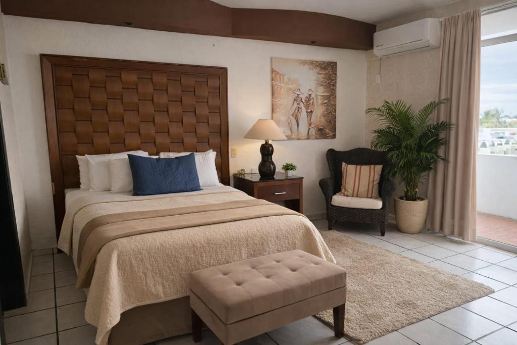 Zona Dorada Living - 4