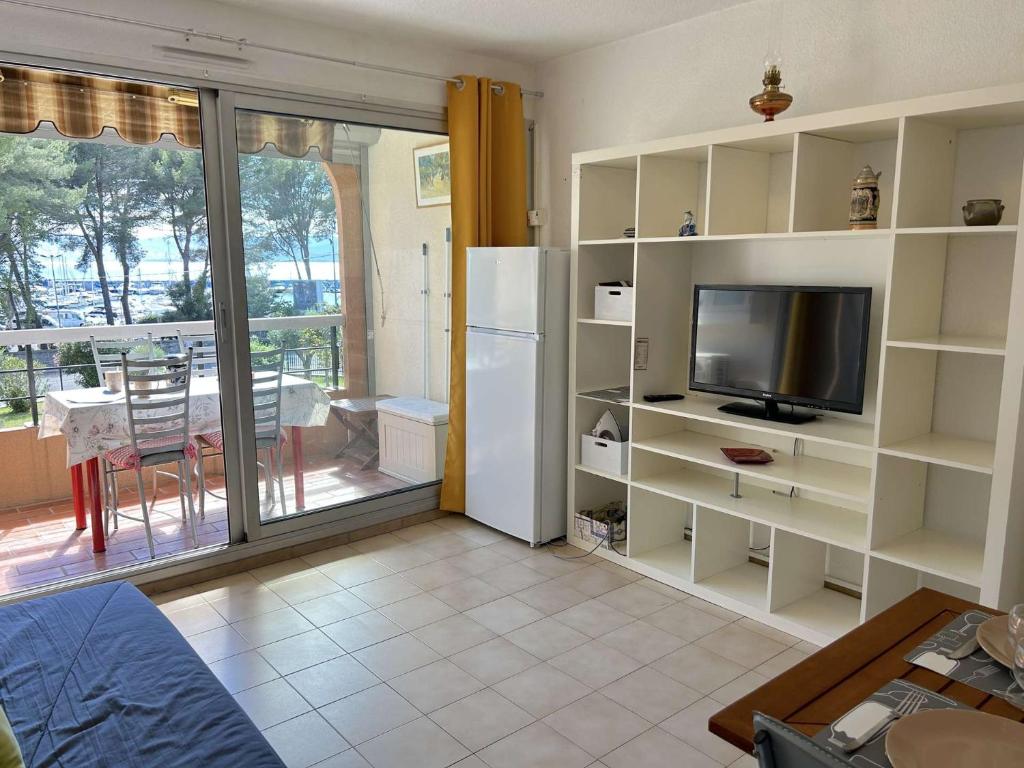 SR040-A22 Appt Studio cabine 4 personnes ST RAPHAEL - 5