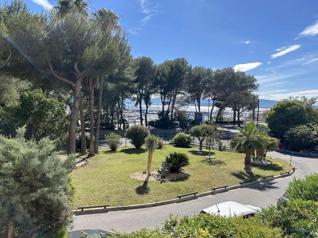 SR040-A22 Appt Studio cabine 4 personnes ST RAPHAEL - 2