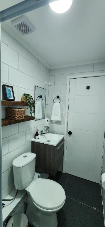 Arriendo piezas en Valparaíso con Baño Privado - 4