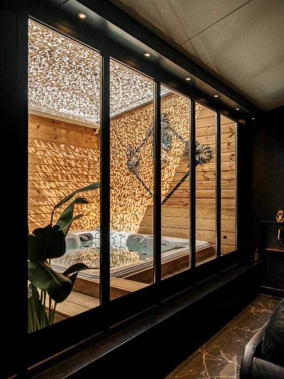 Sxcape ROOM - 2