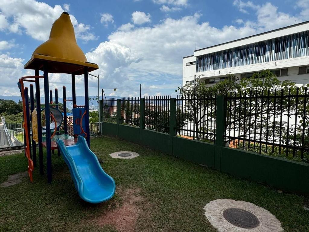 Apto Moderno y Amplio con Piscina con 3 habitaciones - 5