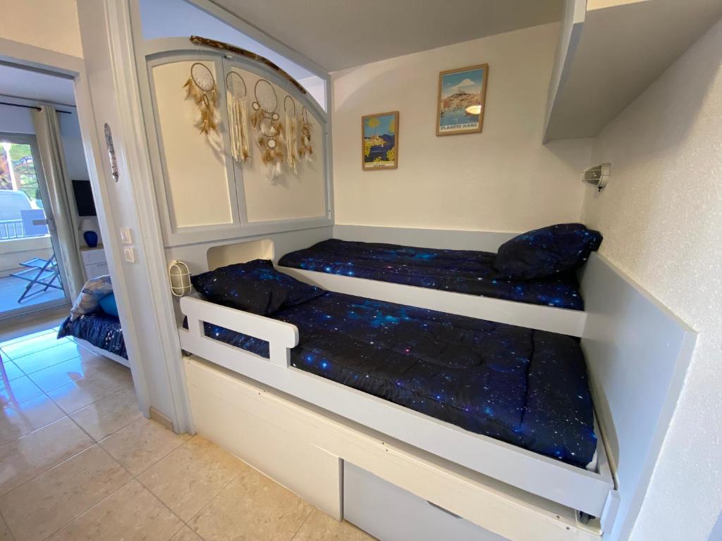 Joli studio climatisé au Port de Hyères - Proche Plages et Commerces - Linge de maison fourni - 3