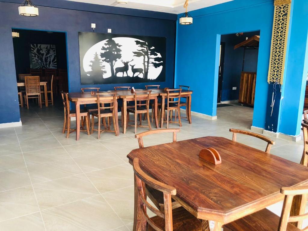 Restaurant, Oasis Wings Hotel in Mannar