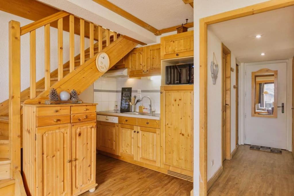 La Verte Appart 2CH familial 5mn pistes Vue Parking - 4