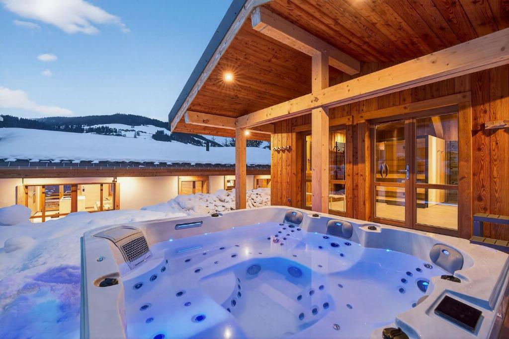 Luxury Chalet with Private Spa & Wellness Area - 1
