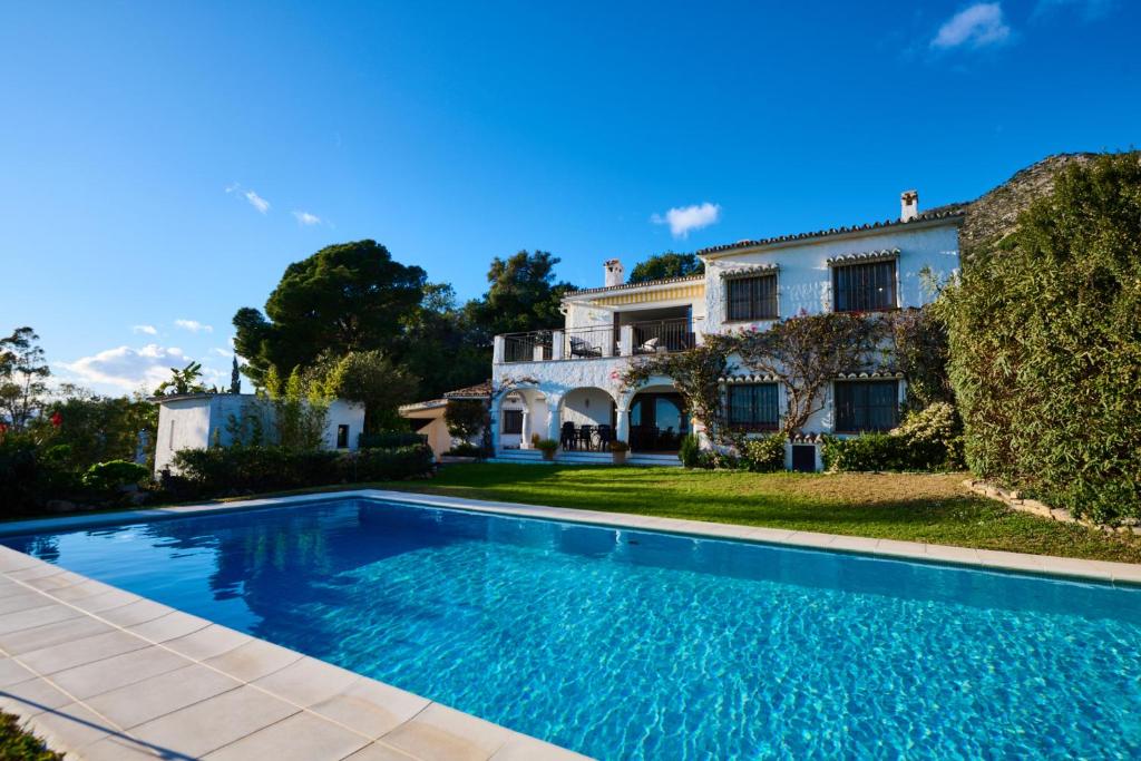 Villa El Capricho - 1