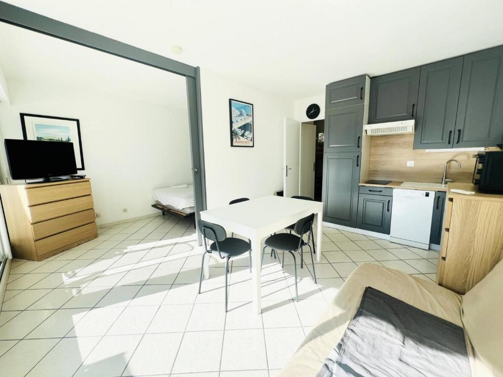 Port Vincent - Appartement dans résidence avec piscine MAE-1114 - 2