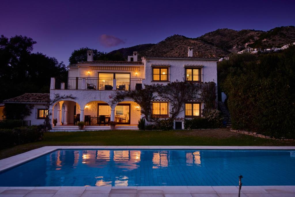 Villa El Capricho - 3