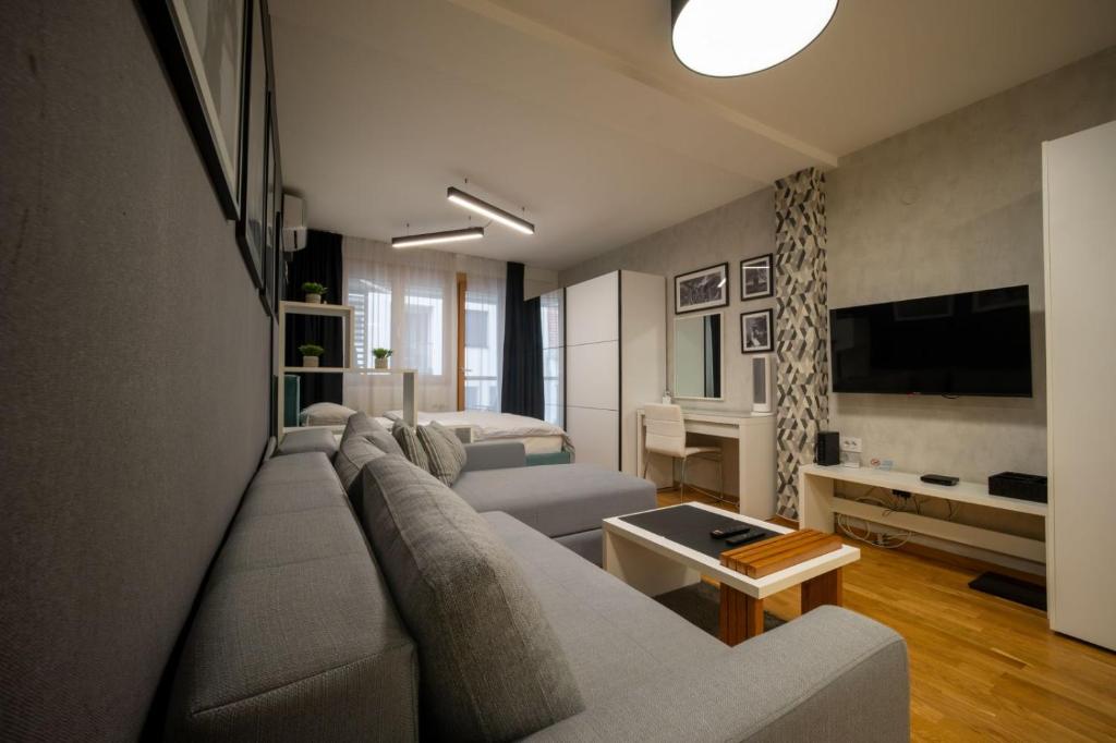 Mac Aviator City Center Two Double Bed Apartment - 4