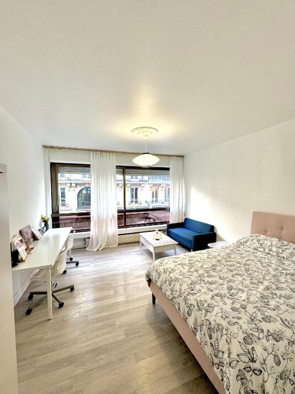 Le Berri Chic Studio-Steps from Champs-Élysées - 5