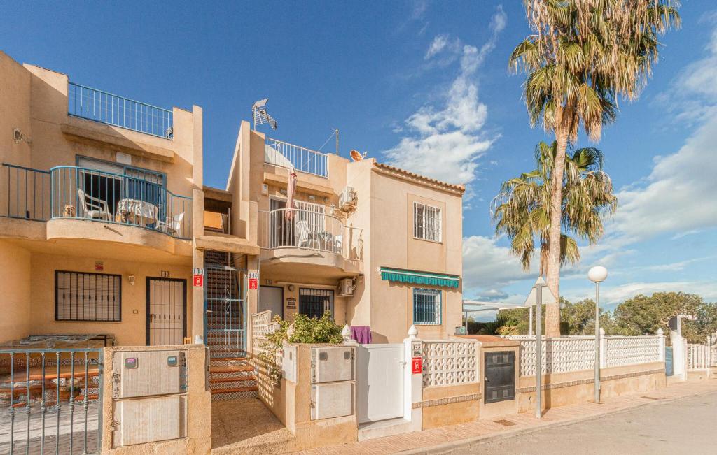 Nice Apartment In Torrevieja With Wifi - 2