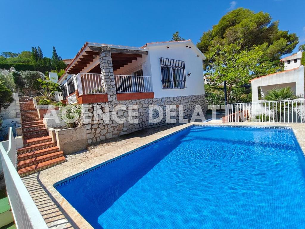 Villa con piscina privada y WIFI, 3 dormitorios cerca del centro - ES-389-9 - 1