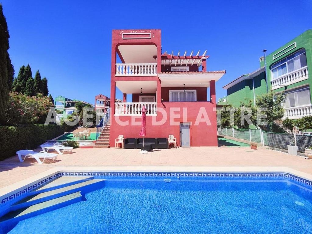 Villa Espaciosa con Piscina y WiFi - ES-389-31 - 2