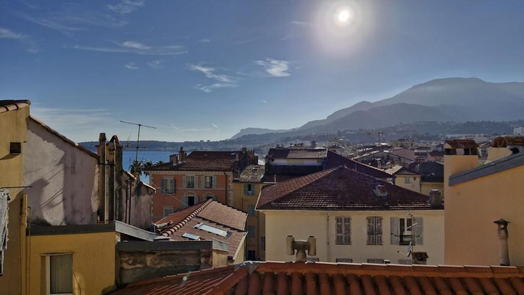 2p atypique et lumineux - Vieille ville de Menton - 4