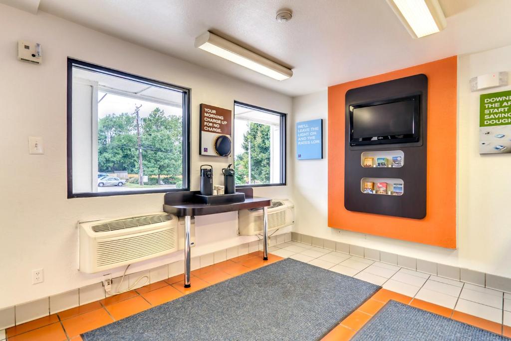 Motel 6-Linthicum Heights, MD - BWI Airport photo