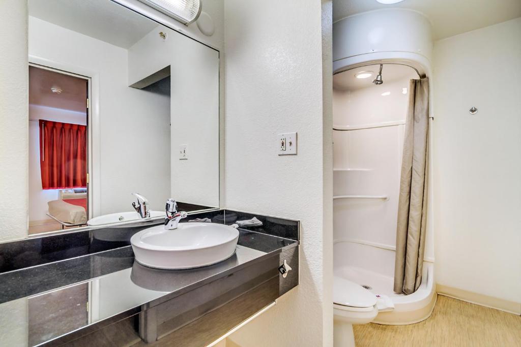 Motel 6-Linthicum Heights, MD - BWI Airport photo