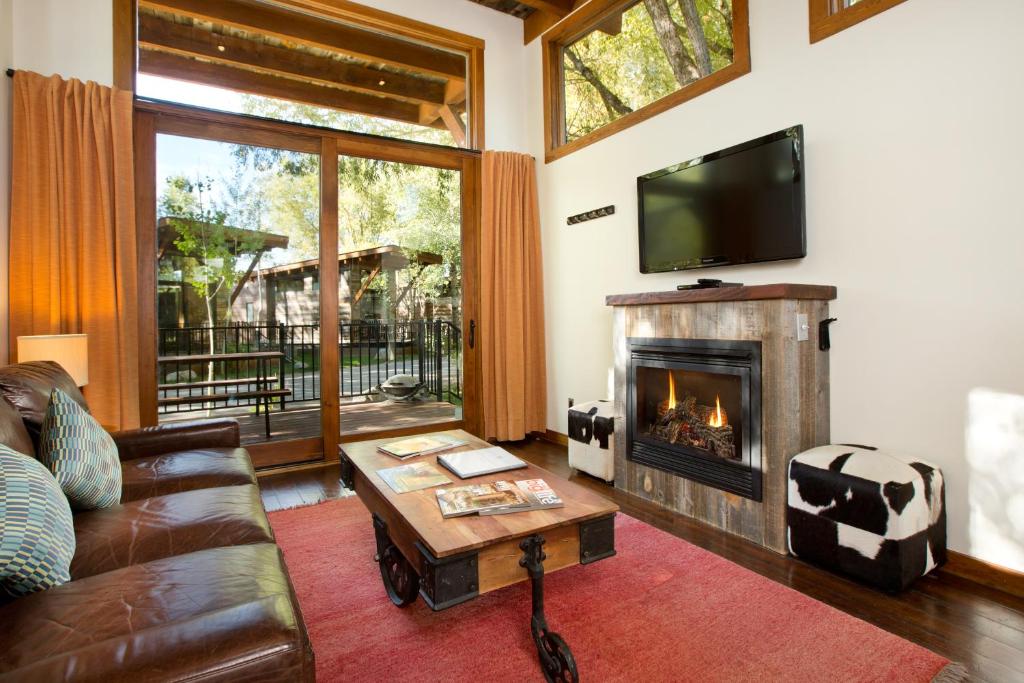 Fireside Resort photo