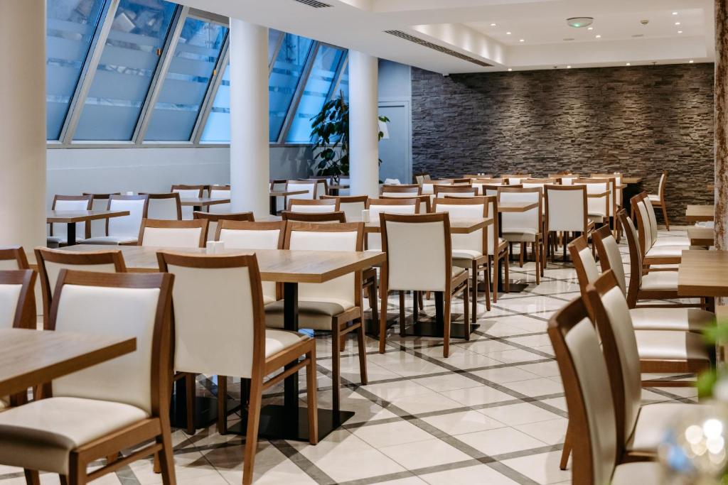 Restaurant, Hestia Hotel Ilmarine in Tallinn