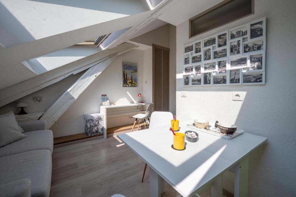 Studio sous les toits Annecy Centre-Ville - 1