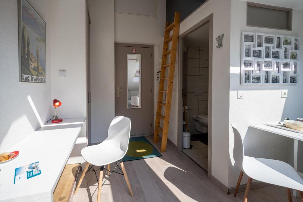 Studio sous les toits Annecy Centre-Ville - 2
