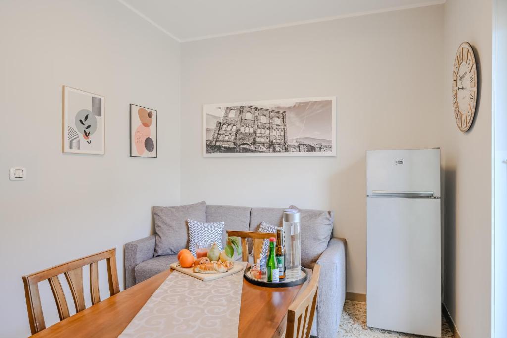 Le Lion Apartments - Darius - 4