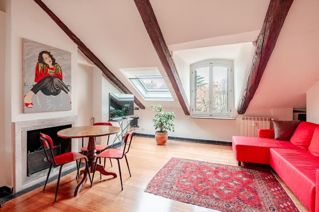 Panoramic apartment overlooking the Po River - 2
