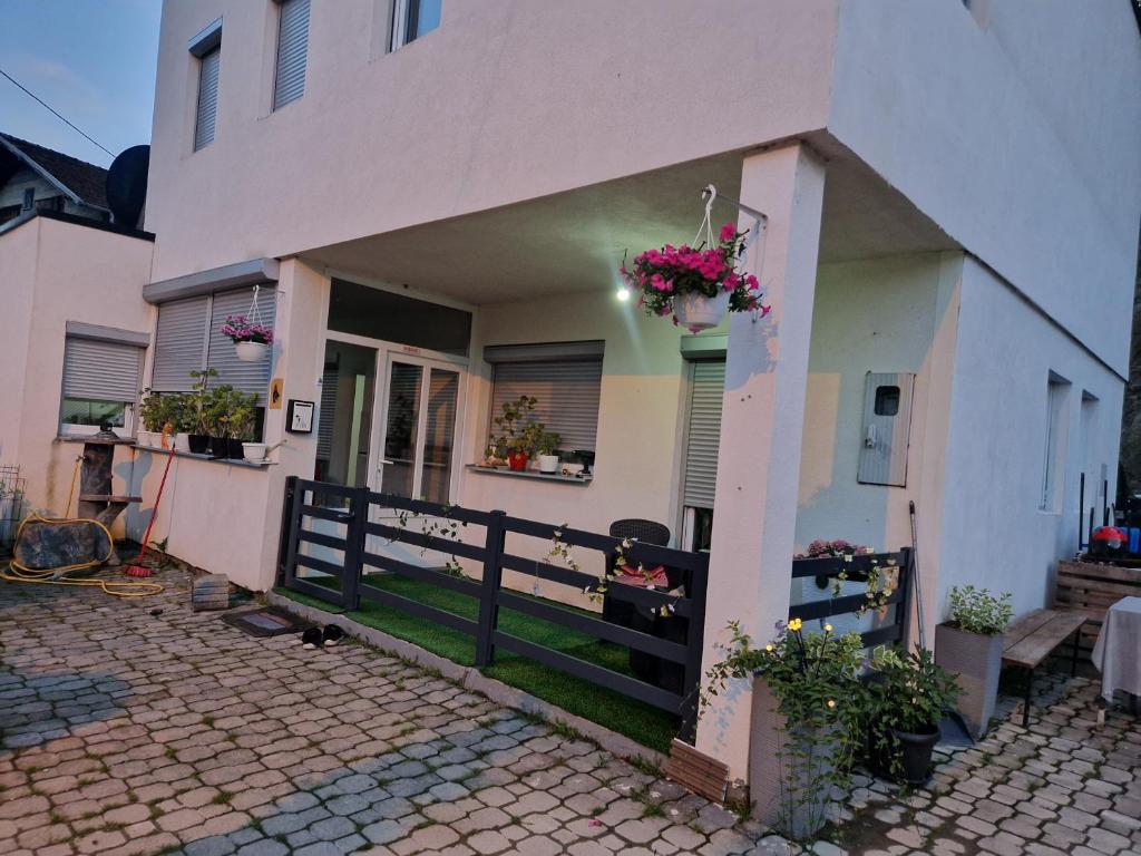 RIVERSUN Home - 1