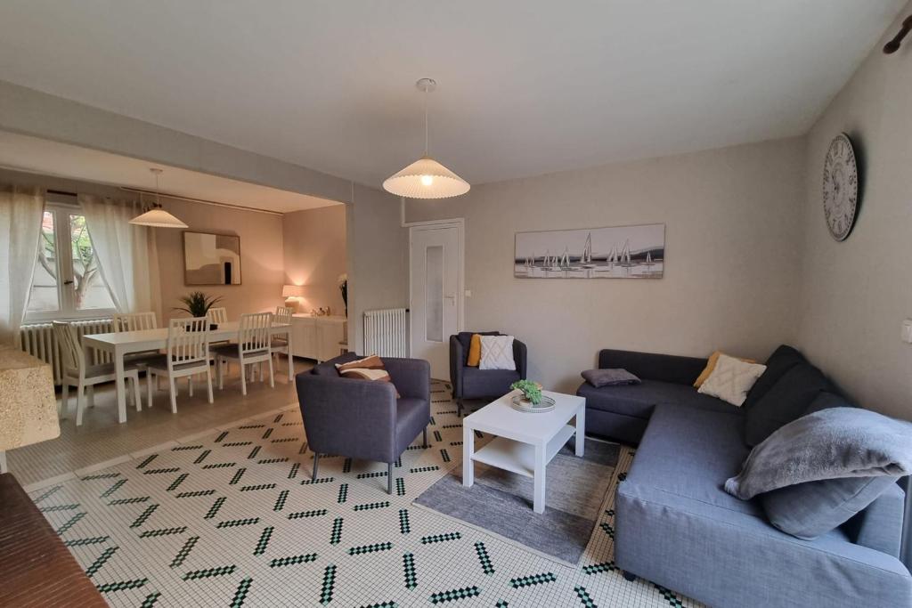 Large family house 300m from the beach - 2