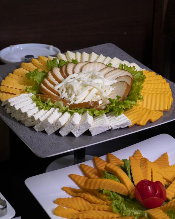 Đồ ăn và thức uống