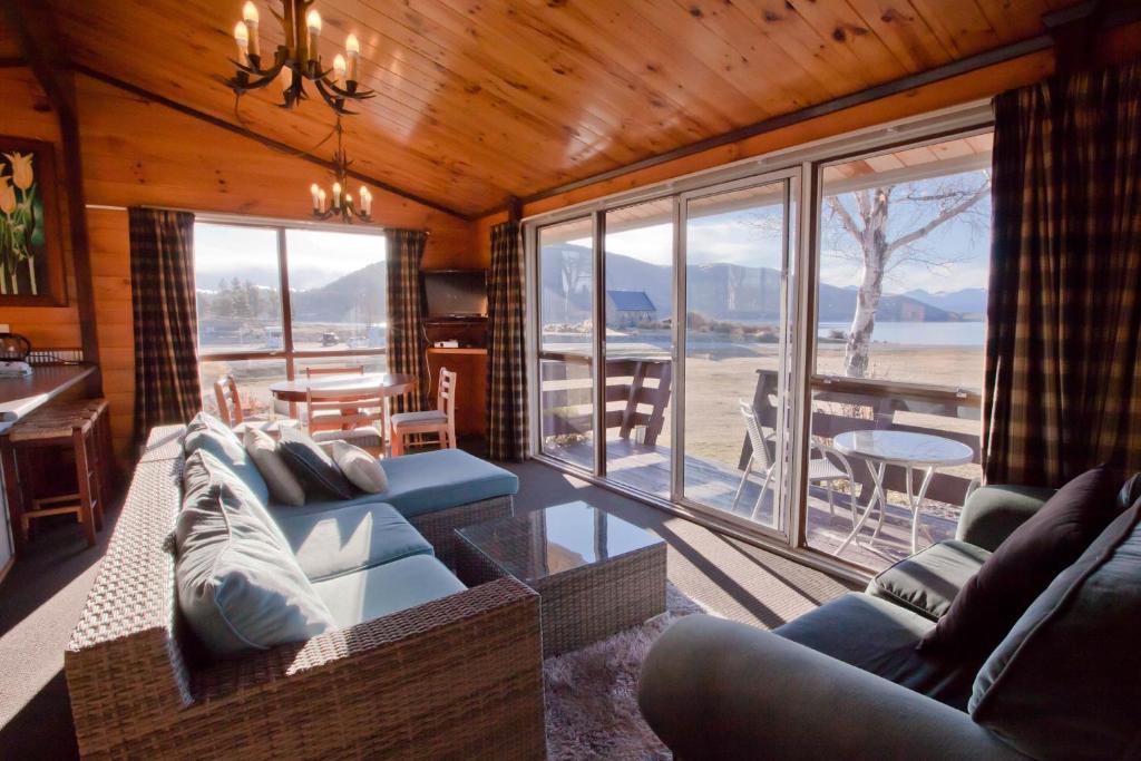Church House - Two-Bedroom House, Parkbrae Estate in Lake Tekapo