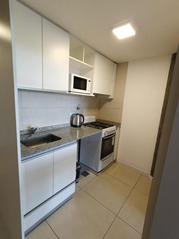 Departamento Excelente Ubicacion -Balcón con vista Plaza San Martin - Pileta- - 4