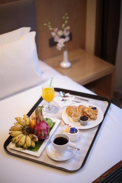 Food and beverages, Imperial Riverbank Hotel in Kuching