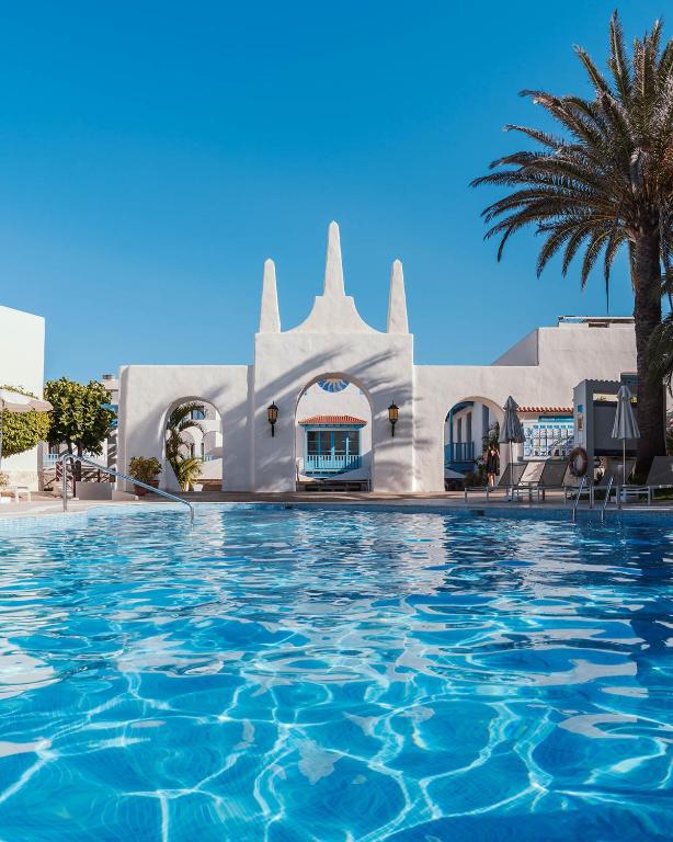 Alua Suites Fuerteventura - All Inclusive — Swimming pool in Corralejo, Canary Islands