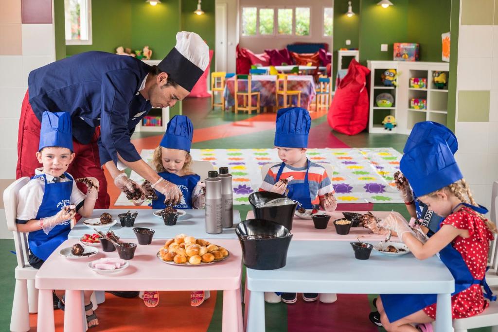 Alua Suites Fuerteventura - All Inclusive — Attractions for children in Corralejo, Canary Islands