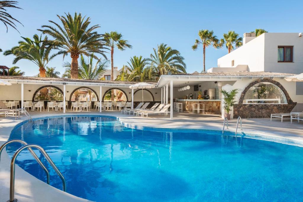 Alua Suites Fuerteventura - All Inclusive — Swimming pool in Corralejo, Canary Islands