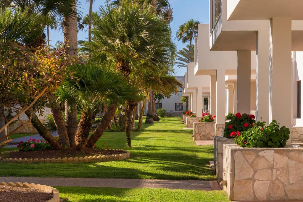 Alua Suites Fuerteventura - All Inclusive — Hotel building in Corralejo, Canary Islands