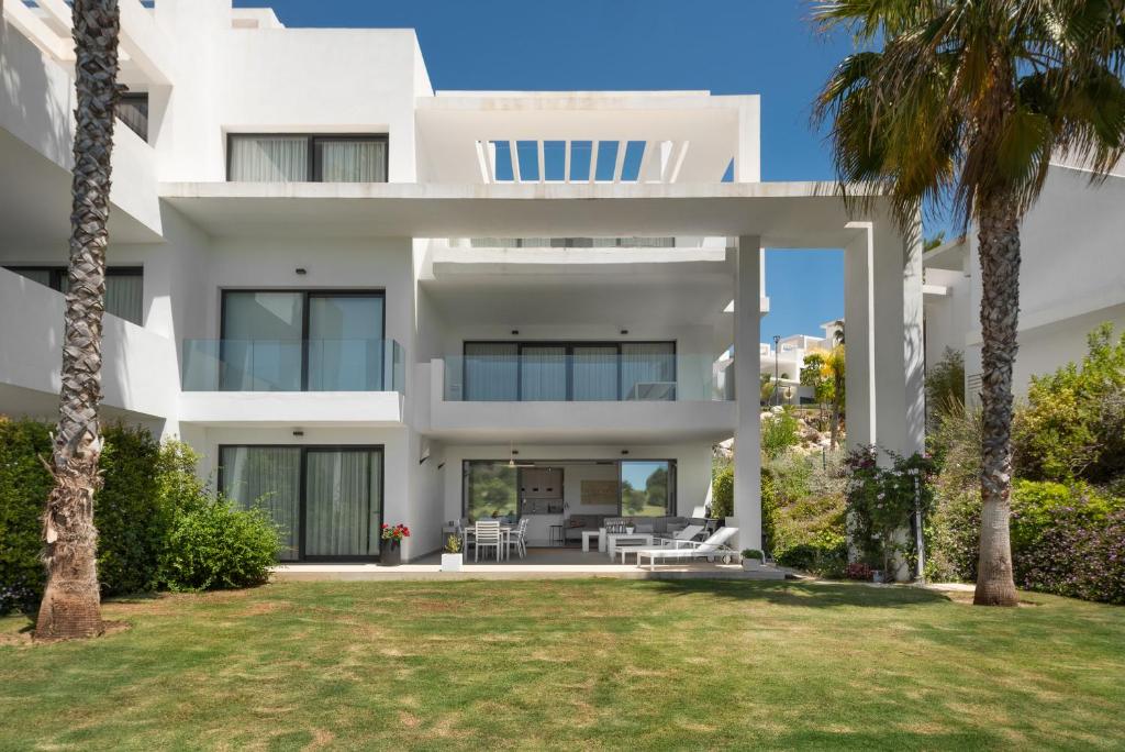 Panoramic Views and Large Garden in Atalaya Hills - 2