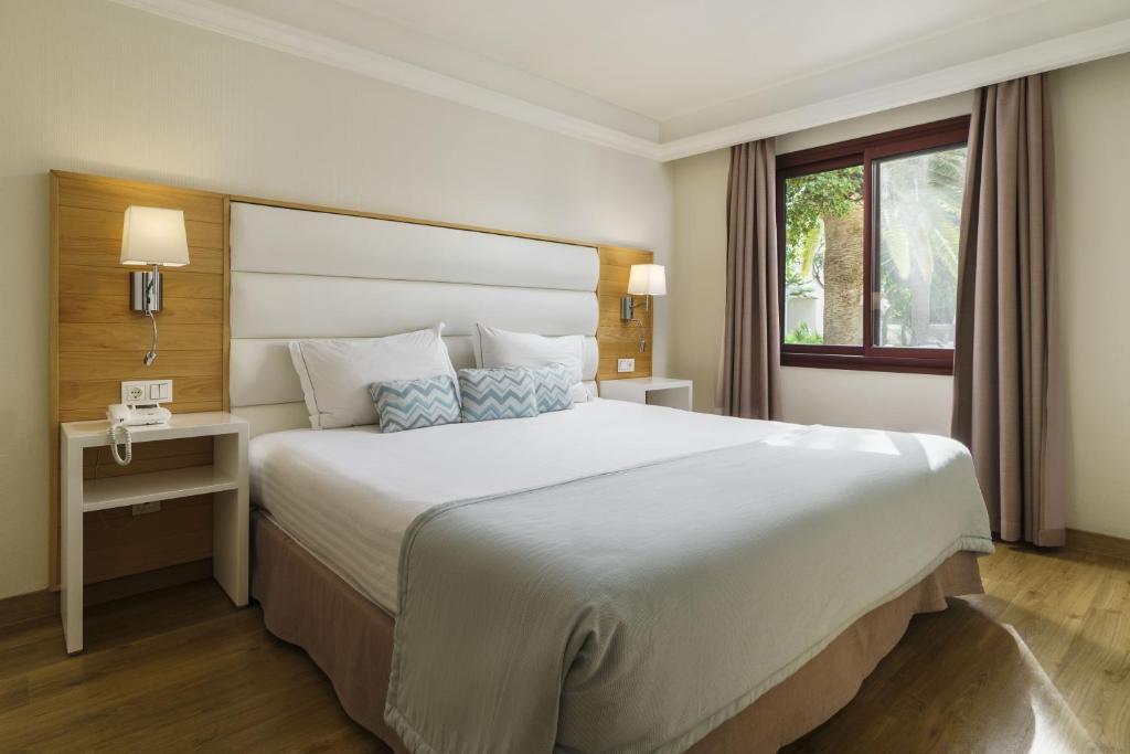 Alua Suites Fuerteventura - All Inclusive — Hotel rooms in Corralejo, Canary Islands