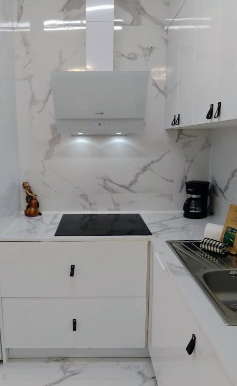 Modern studio in downtown Torremolinos, close to the beach - 2