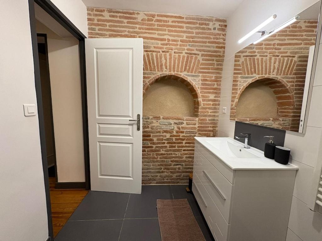 Le Blin-Thomas - Montauban's Historic Heart - 3