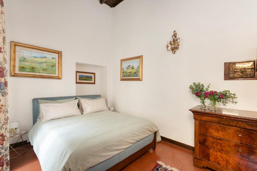 Annemary Maison - 4