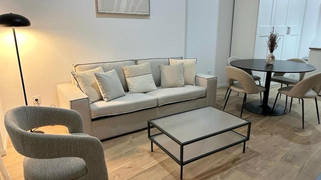 76 St Pierre - 1 Bedroom - Vaise - 2