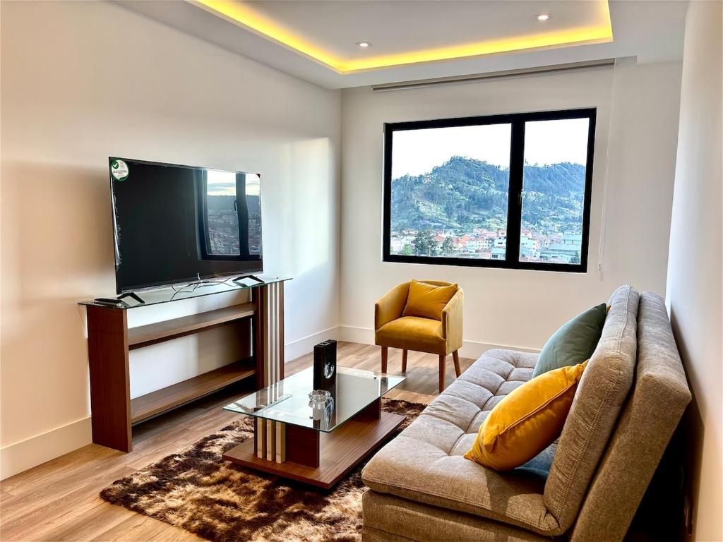 Luxury 2BR Apartment Near Cuenca Center Sleeps 5 - 2